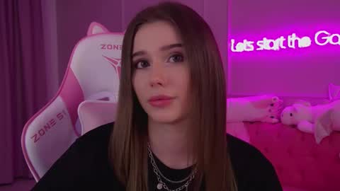 Snapshot of dianabecker chatting on 03.04.25 Diana online show from 03.04.25
