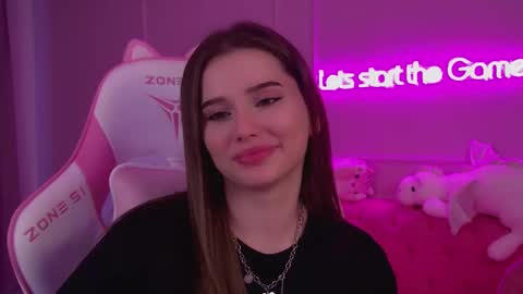 Snapshot of dianabecker chatting on 03.05.25 Diana online show from 03.05.25
