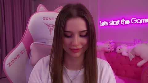 Snapshot of dianabecker chatting on 03.12.25 Diana online show from 03.12.25