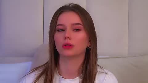 Snapshot of dianabecker chatting on 06.25.26 Diana online show from 06.25.26
