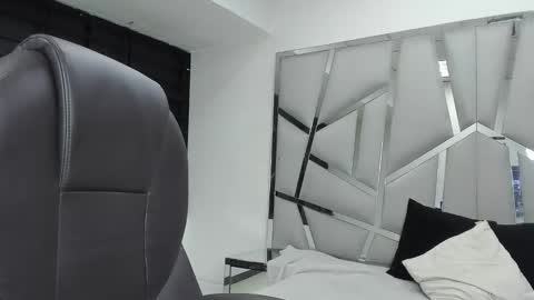 dianarous online show from 02.17.26