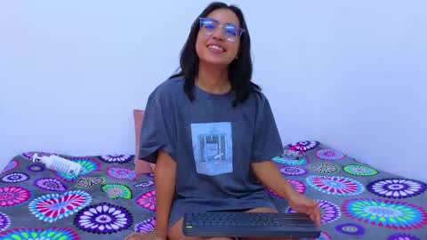 Ana  Leo online show from 02.21.25