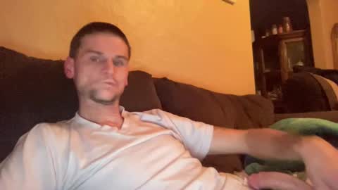 Snapshot of dickabitchdown chatting on 11.10.25 DickABitchDown Alexys real spanishmami online show from 11.10.25