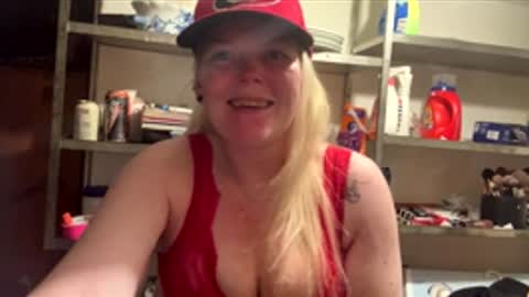 Snapshot of dickeddownsouth chatting on 04.20.26 Beau online show from 04.20.26
