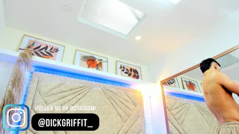 Snapshot of dickgriffith chatting on 02.02.25 Dick Griffith online show from 02.02.25