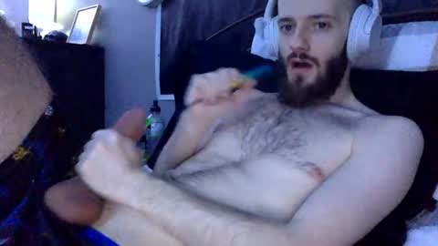 Snapshot of digbicknik chatting on 02.06.25 digbicknik online show from 02.06.25