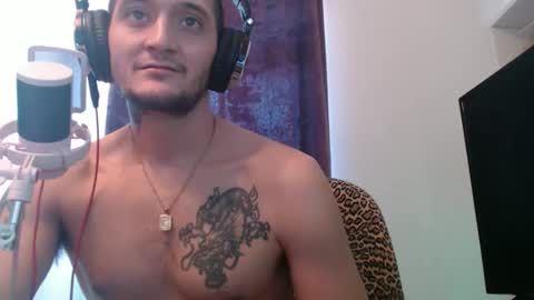 digital_spirit122849 online show from 11.07.25