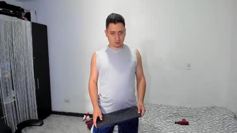 Snapshot of diiego_xxx chatting on 04.27.26 diiego_xxx online show from 04.27.26