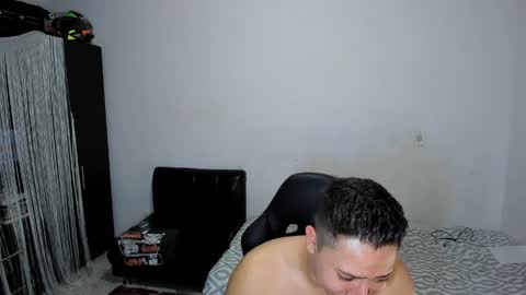 Snapshot of diiego_xxx chatting on 05.11.26 diiego_xxx online show from 05.11.26