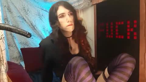 Snapshot of diivampy chatting on 12.14.25 diivampy online show from 12.14.25