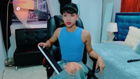 Snapshot of dilan_911 chatting on 05.06.26 DILAN online show from 05.06.26