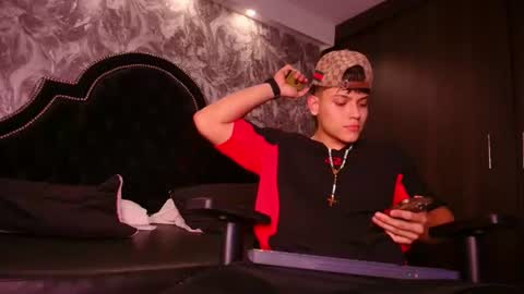 dilanmiller_ online show from 06.11.26