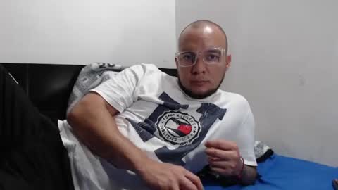 Snapshot of dimitribigdick18 chatting on 05.02.26 dimitribigdick18 online show from 05.02.26