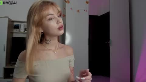 Snapshot of din_star chatting on 11.09.25 Dina online show from 11.09.25