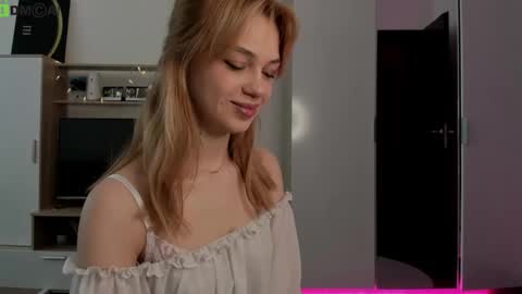 Snapshot of din_star chatting on 02.27.26 Dina online show from 02.27.26