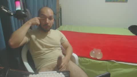 Snapshot of dinchtcams chatting on 12.31.24 Dincht online show from 12.31.24