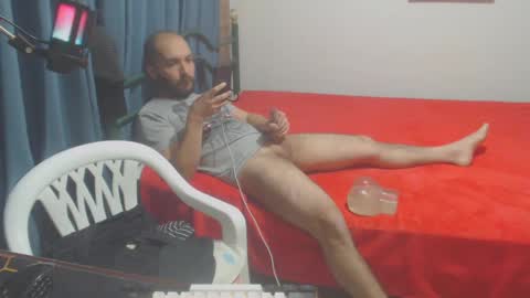 Snapshot of dinchtcams chatting on 01.22.25 Dincht online show from 01.22.25