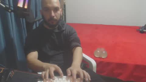 Snapshot of dinchtcams chatting on 02.04.25 Dincht online show from 02.04.25