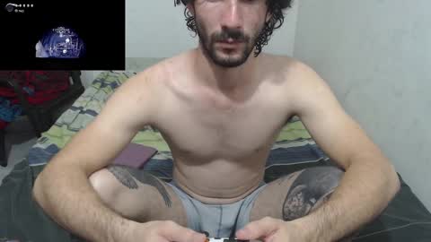 Snapshot of dioni_soe chatting on 09.11.25 Henry online show from 09.11.25