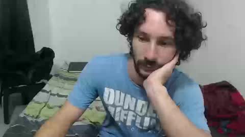 Snapshot of dioni_soe chatting on 09.21.25 Henry online show from 09.21.25