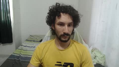 Snapshot of dioni_soe chatting on 09.28.25 Henry online show from 09.28.25