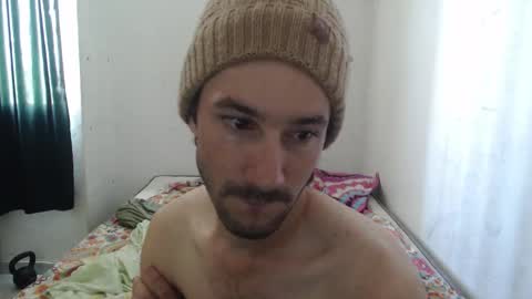 Snapshot of dioni_soe chatting on 10.05.25 Henry online show from 10.05.25