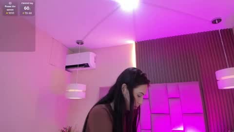 Snapshot of diosa_cristal chatting on 04.28.26 Cristal online show from 04.28.26