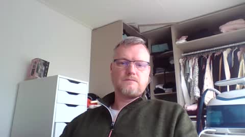 Snapshot of dirkkie1975 chatting on 05.12.26 dirkkie1975 online show from 05.12.26