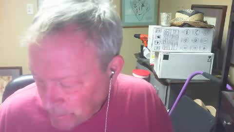 DirtkPitt Fun guy working online show from 12.12.24