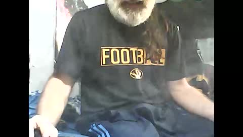 dirtmcgirt82 online show from 01.05.25