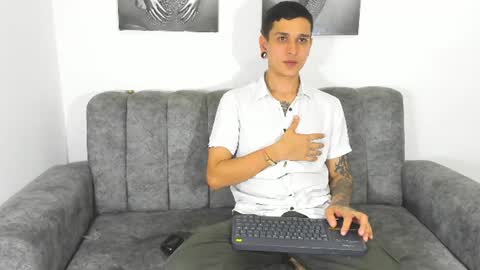 David Julian independent online show from 06.18.26