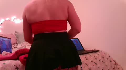 Snapshot of dirtydaisy1998 chatting on 01.28.25 Daisy Wylde online show from 01.28.25