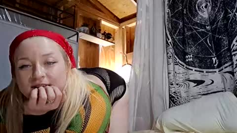 Daisy Wylde online show from 05.11.26