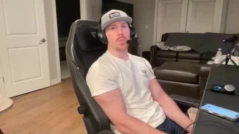 Snapshot of discgolf4life chatting on 02.26.25 JustinDulgeXXX online show from 02.26.25