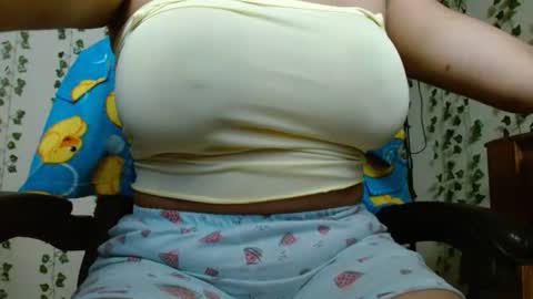 Snapshot of divadirty chatting on 02.23.25 Mari online show from 02.23.25