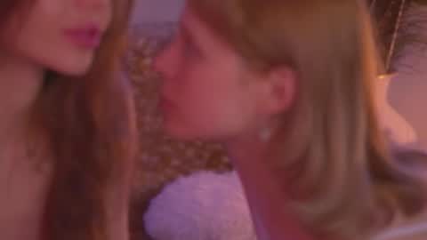 Eva and Lucia online show from 03.02.26