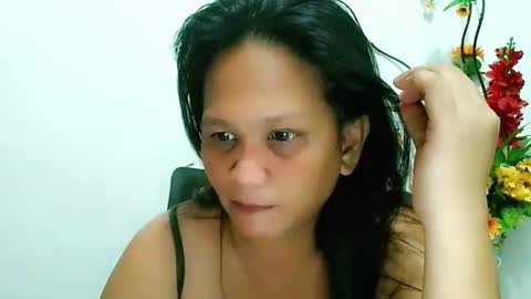 Snapshot of divinegrace10 chatting on 02.04.25     Divine Grace Close To Your Hear online show from 02.04.25