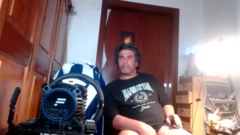 Snapshot of divitimido chatting on 04.21.26 divitimido online show from 04.21.26