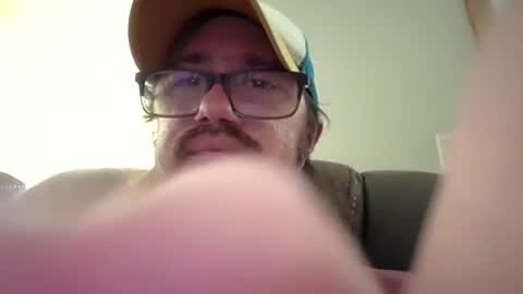 Snapshot of divorcedstoner420 chatting on 07.10.26 divorcedstoner420 online show from 07.10.26
