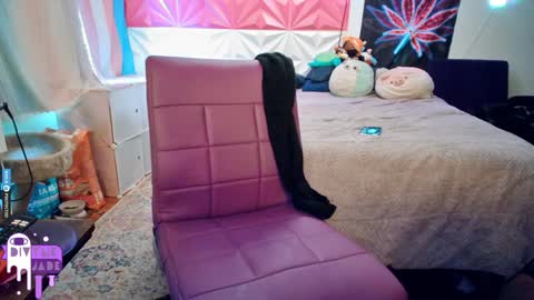 Snapshot of divynejade chatting on 12.02.24 Jade Divyne online show from 12.02.24