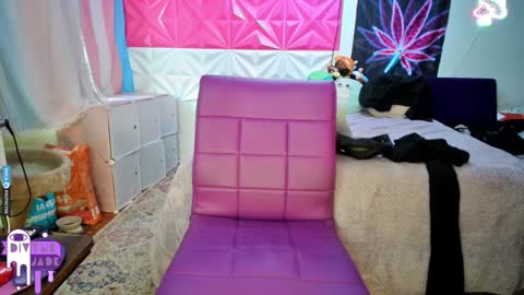 Snapshot of divynejade chatting on 12.02.24 Jade Divyne online show from 12.02.24