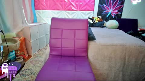 Snapshot of divynejade chatting on 12.04.24 Jade Divyne online show from 12.04.24