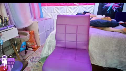 Snapshot of divynejade chatting on 12.30.24 Jade Divyne online show from 12.30.24