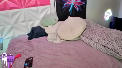 Snapshot of divynejade chatting on 03.07.25 Jade Divyne online show from 03.07.25