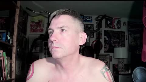 Snapshot of dix_handley_50 chatting on 10.07.25 dix_handley_50 online show from 10.07.25