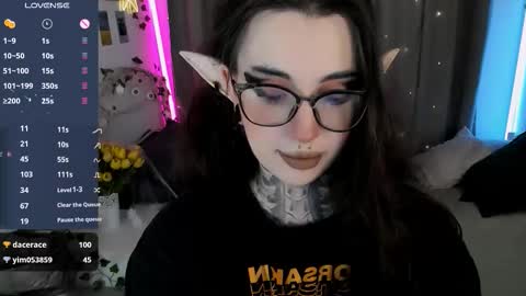 dixipixi_ online show from 10.25.25