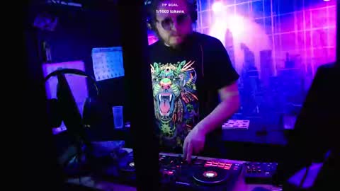 Adrian Arturo online show from 01.18.25
