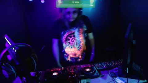 Adrian Arturo online show from 01.30.25