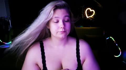 Jenia online show from 12.18.24