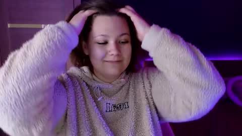 Jenia online show from 10.15.25